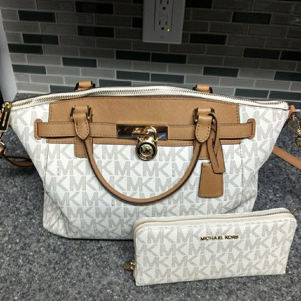Authentic Michael Kors Purse and Wallet Set